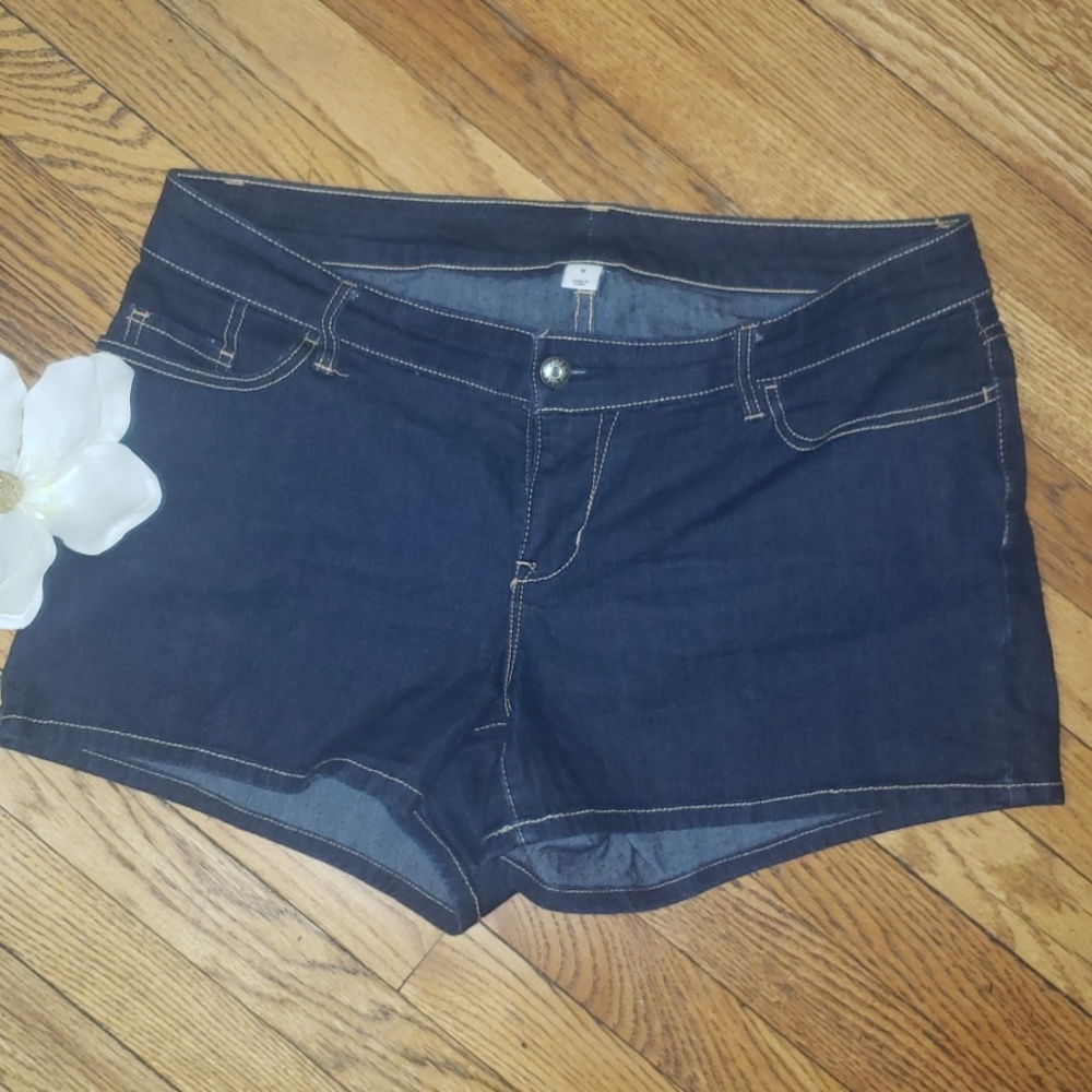 Old navy Jean shorts size 16